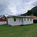 Ved Fjorden I Solvorn *