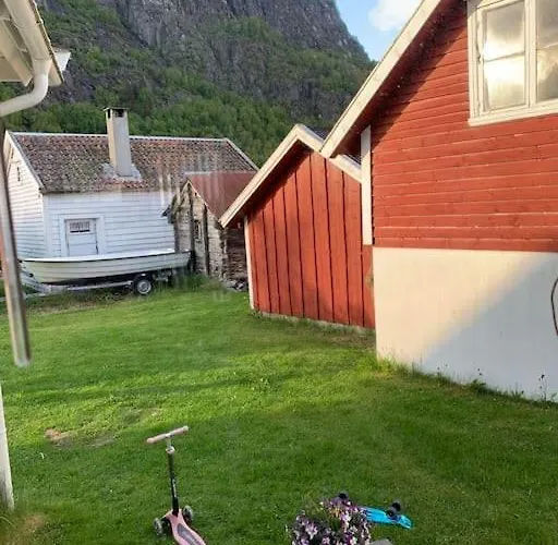 Σπίτι διακοπών Ved Fjorden I Solvorn