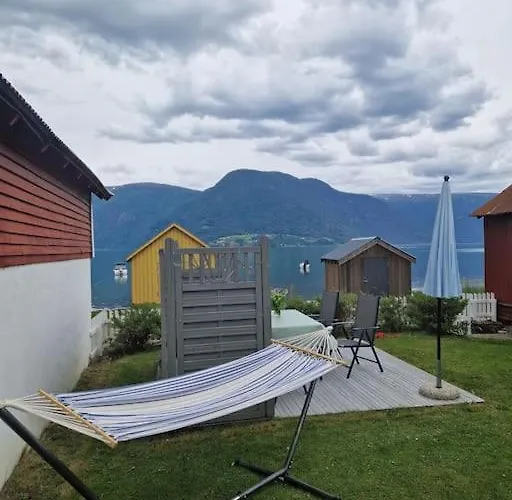 Prázdninový dům Ved Fjorden I Solvorn Luster